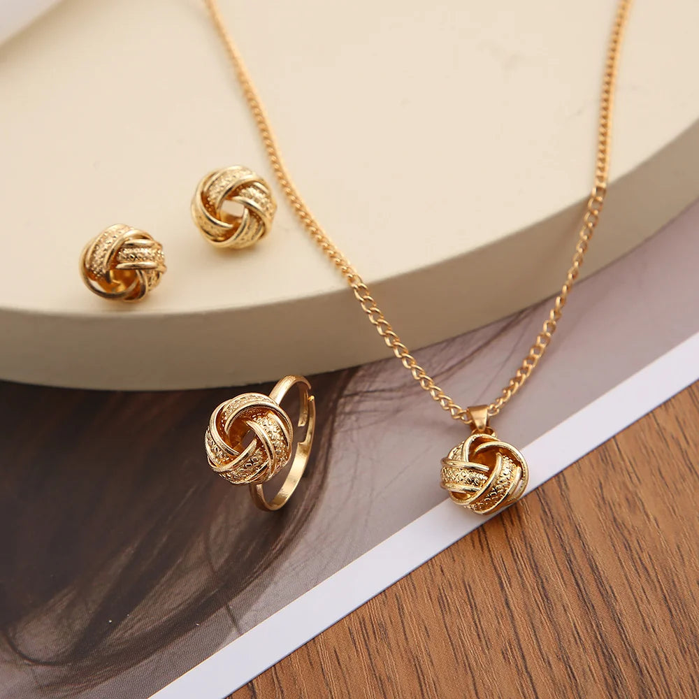 👑 Golden Elegance Knot Set 👑