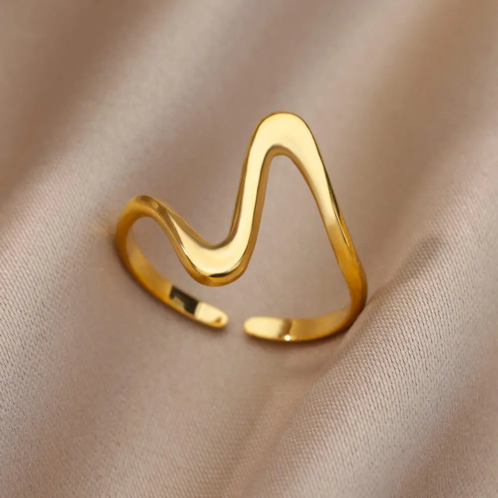 💍 Eternal Gold Ring – Timeless Elegance ✨