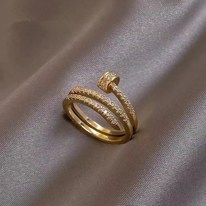 💍 Charmelle Golden Aura Ring